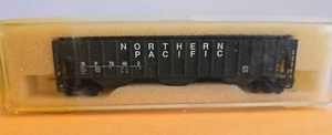 Tolva cubierta de 3 bahías Precision Masters 1536 NP Northern Pacific escala N - Imagen 1 de 4