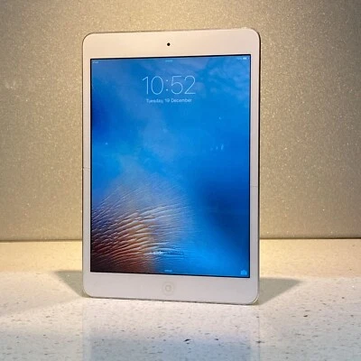 Apple iPad mini 1st Gen. 16GB Wi-Fi 7.9in - Silver - A1432 /DO - Image 1 of 4