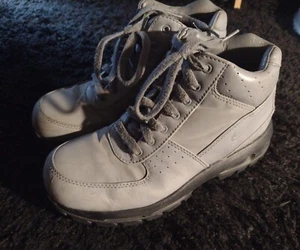 Nike Air Max Goaterra Stiefel 7 Y / Damen 8,5 Stormy Gray / Schwarz  - Bild 1 von 12