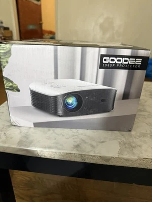 GOODEE SMART 4K PROJECTOR WITH 5G WIFI AND BLUETOOTH - BLACK/WHITE - Image 1 of 4