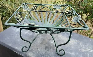 Grapevine Leaf Metal Fruit Basket - Picture 1 of 12