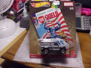 Hot Wheels Marvel Land Rover Defender 110 Hard Top with Real Riders - Picture 1 of 2
