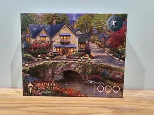 Ceaco 1000 Teile Puzzle Sommer im Kopfsteinpflasterdorf Thomas Kinkade Rarität - Bild 1 von 1