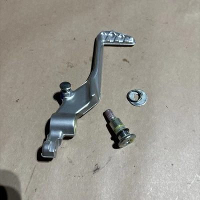 DUCATI PANIGALE V2 NUEVO ORIGINAL OEM Pedal de freno + HARDWARE 1199 1299 959 899 Foto 1 de 4