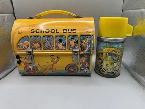 VINTAGE 1960’s WALT DISNEY SCHOOL BUS LUNCHBOX W/ THERMOS - Excellent Condition! - Picture 1 of 18