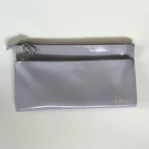 Dior Beauty hellbraun Lack Make-up Kosmetiktasche/Beutel/Clutch mit CD Charms Neu ohne Etikett - Bild 1 von 19