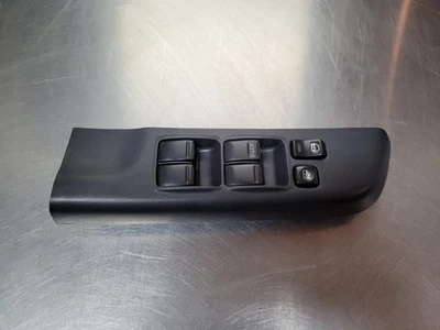 98-01 Nissan Pathfinder Front Drivers Door Power Window & Lock Switch 254019V000 - Image 1 of 4