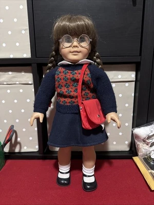 美国女孩娃娃 Molly White Body Pleasant Company 娃娃 带 Meet Outfit 钱包 — 第 1/4 张图片