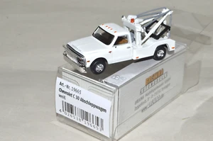 HO scale Brekina 19665 Chevrolet C-30 truck tow wrecker WHITE - Picture 1 of 1
