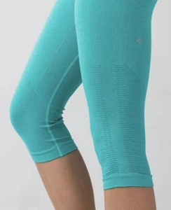 Lululemon nahtlos Straße kurz türkisfarbene Damenleggings gebraucht, in einwandfreiem Zustand Größe 4 68 $ - Bild 1 von 6