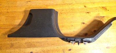 HUMMER H3 REAR RIGHT PASSENGER  SIDE DOOR SILL SCUFF PLATE TRIM  15281427 - Image 1 of 4