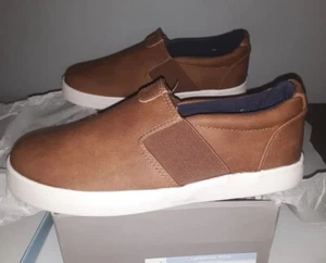 London Fog Slip On Shoes Boys Size 10 Bakewell Casual Low Top Sneakers, shelf00r - Picture 1 of 5