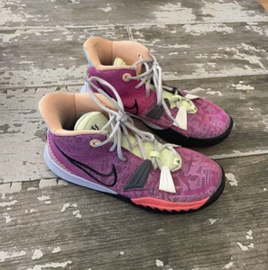 NIKE Kyrie 7 GS Creator Zoom Air Basketball Active Fuchsia Ghost Flash Crimson 6 - Picture 1 of 6