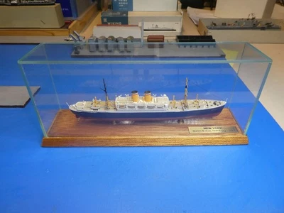 Nave passeggeri New York (D) in scala 1:1250 produttore CSC n.8 - Immagine 1 di 4