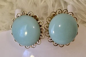 Pendientes Coro Grandes Tiffiy De Colección en Forma de Cúpula Azul Lucita Cabujón Tono Dorado - Imagen 1 de 8