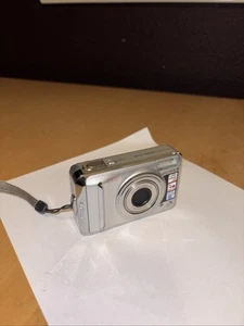 Cámara digital FUJIFILM FinePix A700 7,3 MP - plateada - Imagen 1 de 6