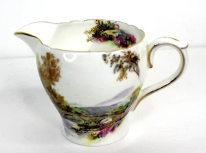 SHELLEY HEATHER CREAMER 2.75" GAINSBOROUGH FINE BONE CHINA ENGLAND VINTAGE - Picture 1 of 7