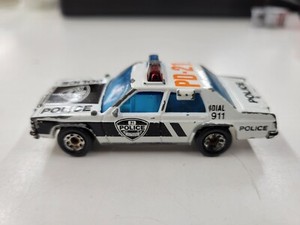 VINTAGE 1987 MATCHBOX FORD LTD DIE-CAST POLICE CAR PD-21