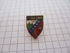BANDERA PEIRA CAVA LUCERAM - FRANCIA - BROCHE DE COLECCIÓN - COLECCIÓN PRIVADA ESA1 - Imagen 1 de 6