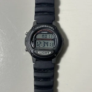 Vintage Casio Illuminator Woman’s 1602 LW-22H - Picture 1 of 4