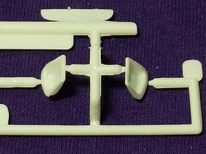 69 Ford Mustang Super CJ SIDE AIR SCOOPS di Revell 1:25 Model Kit 1969 - Foto 1 di 10