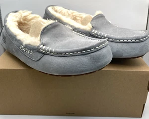 UGG Women's Ansley Suede Slipper Blue Size 7 New Runs Small - Picture 1 of 9