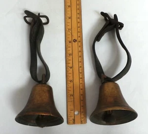 ANTIQUE VINTAGE BRASS COW BELL WITH LEATHER AND BUCKLE - Picture 1 of 5