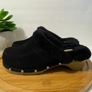 UGG Black Suede Chunky Clogs Cozy Shearling Trim Studded Wood Heels Size 8 - Picture 1 of 9