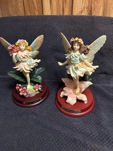La Verona Collection Fee mit Blumen Figur 6" auf Holzständer - Bild 1 von 10