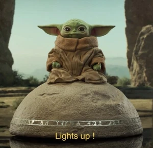 Star Wars Statue Baby Yoda Light Up - Picture 1 of 3