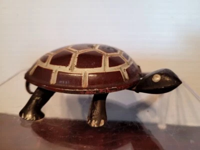 NICE VINTAGE TIN WIND UP BABY TORTOISE  made in Occupied JAPAN - Image 1 of 4