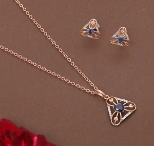 KLPT-2355 | 18KT Gold Pendant with Blue Heart Center | 0.13 ct-Vs/Si-IJ - Picture 1 of 8