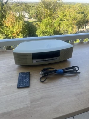 Bose Wave Music System CD Player AM/FM Radio AWRCC2 with Remote & Power Cable - Image 1 of 4