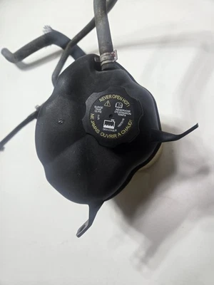 Coolant Reservoir 10-17 CHEVROLET EQUINOX 22829367 - Image 1 of 4