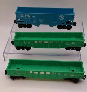 Vintage Lionel 3 Autos Lot, 2 Green Republic Stahlgondeln & 1 Great Northern Hopper - Bild 1 von 5