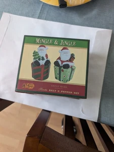 Set sale e pepe Babbo Natale vintage Cracker Barrel "Mingle & Jingle" - nuovo con scatola  - Foto 1 di 1