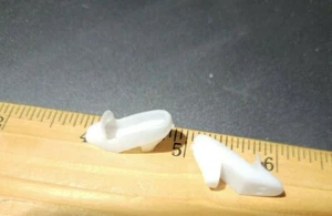 Barbie Tacones de Peregrino Puntera Cuadrada Blancos OSS/NUEVO Mattel/Premier?? - Imagen 1 de 2