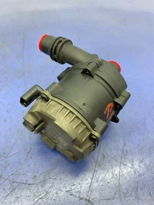 BMW 540XI G30 2017-2019 OEM BOMBA DE AGUA AUXILIAR 848274401 Foto 1 de 4
