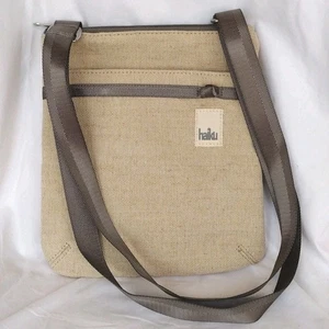 Bolso Bandolera Haiku Cartera de Cáñamo Bolsillo con Bloqueo RFID Caqui con Borde Gris Usado en Excelente Condición - Imagen 1 de 16