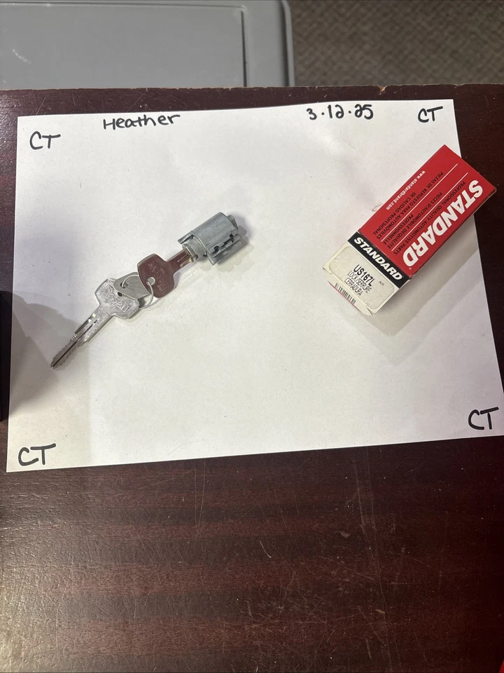 Cilindro de bloqueo de encendido SMP US167L NUEVO  Foto 1 de 2