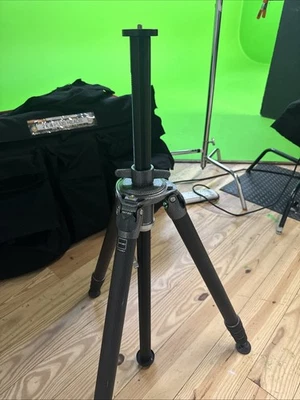 Columna central engranada Gitzo para trípodes sistemáticos serie 5, 36,2" altura Foto 1 de 3