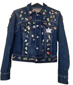 Diesel Industry Denim Trucker Jacket Women's M Blue Custom 90+ Enamel Pin Badges - Picture 1 of 24