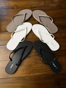 NEW Old Navy Women Flip Flops Black Beige White SET OF 3 thong strap Size 11 - Picture 1 of 9