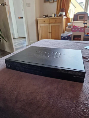 Cisco C887 - 800 Series  C887VAM Integrated Services With Power Supply - Image 1 of 4