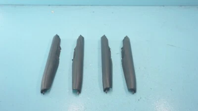 MERCEDES--BENZ W108 W109 280SE, JUEGO DE MOLDURAS LATERALES DELANTERAS SUPERIORES NEGRAS Foto 1 de 4