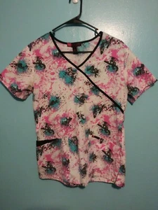 ACTUAL Multi-Colored Fancy 2 1/2 Pocketed Hospital Scrub Top! Size Small - Picture 1 of 2