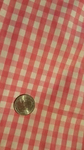 Mezcla de TELA DE GUINGA VINTAGE, rosa oscuro a cuadros de guinga a cuadros 1 yarda/43" - Imagen 1 de 1