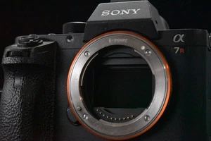 [1 Yr Warranty] Sony ILCE-7RM2 A7R II Mirrorless Digital SLR Camera English 8227 - Picture 1 of 14
