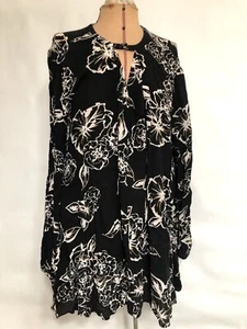 Free People Beautiful BOHO Tunic/Dress In Black Floral Sz Medium Adorable! New - Picture 1 of 8