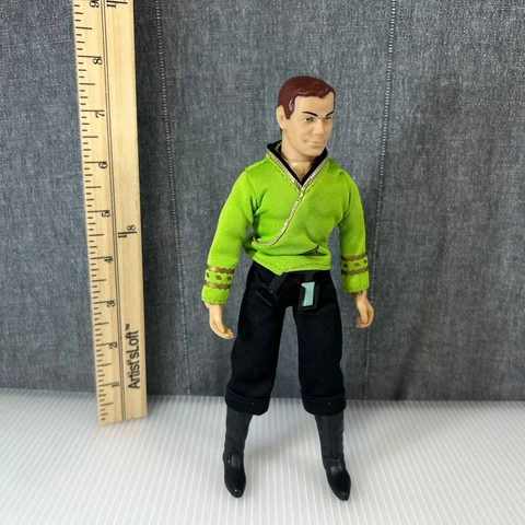 Mego TV Favorites Star Trek Capt. Kirk Classic 8" Inch Action Figure 2018 Cover